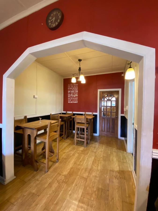 Kawi Hostel Пуерто Наталес Екстериор снимка