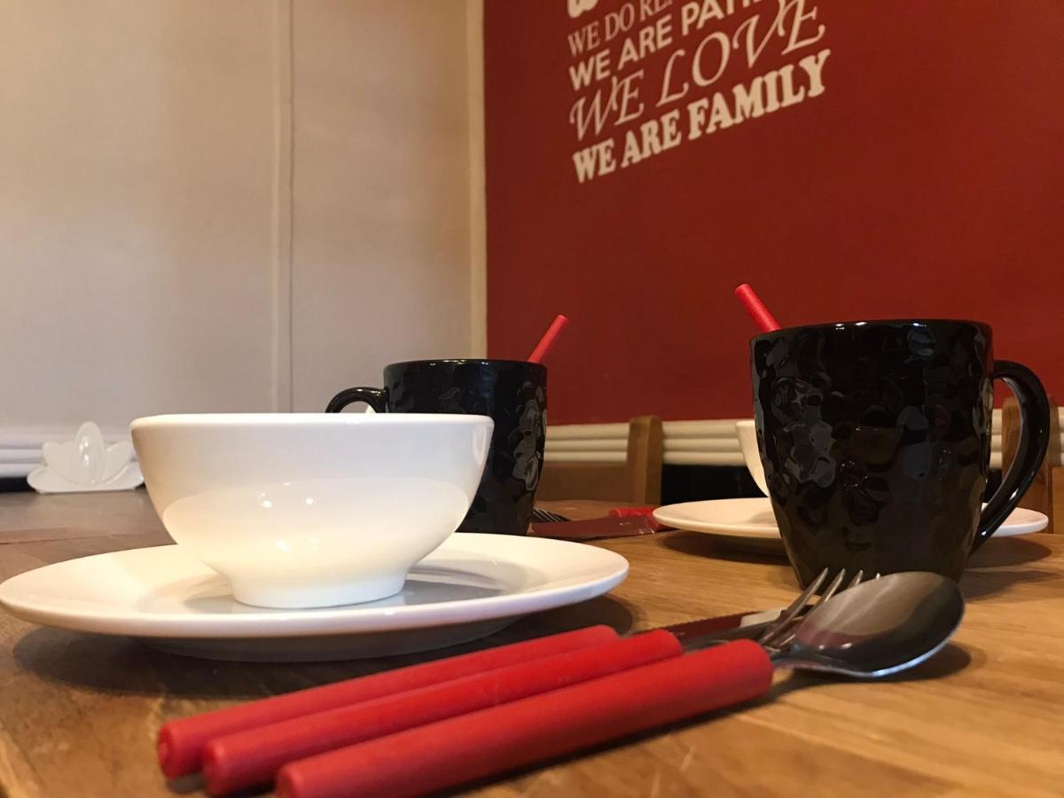 Kawi Hostel Пуерто Наталес Екстериор снимка