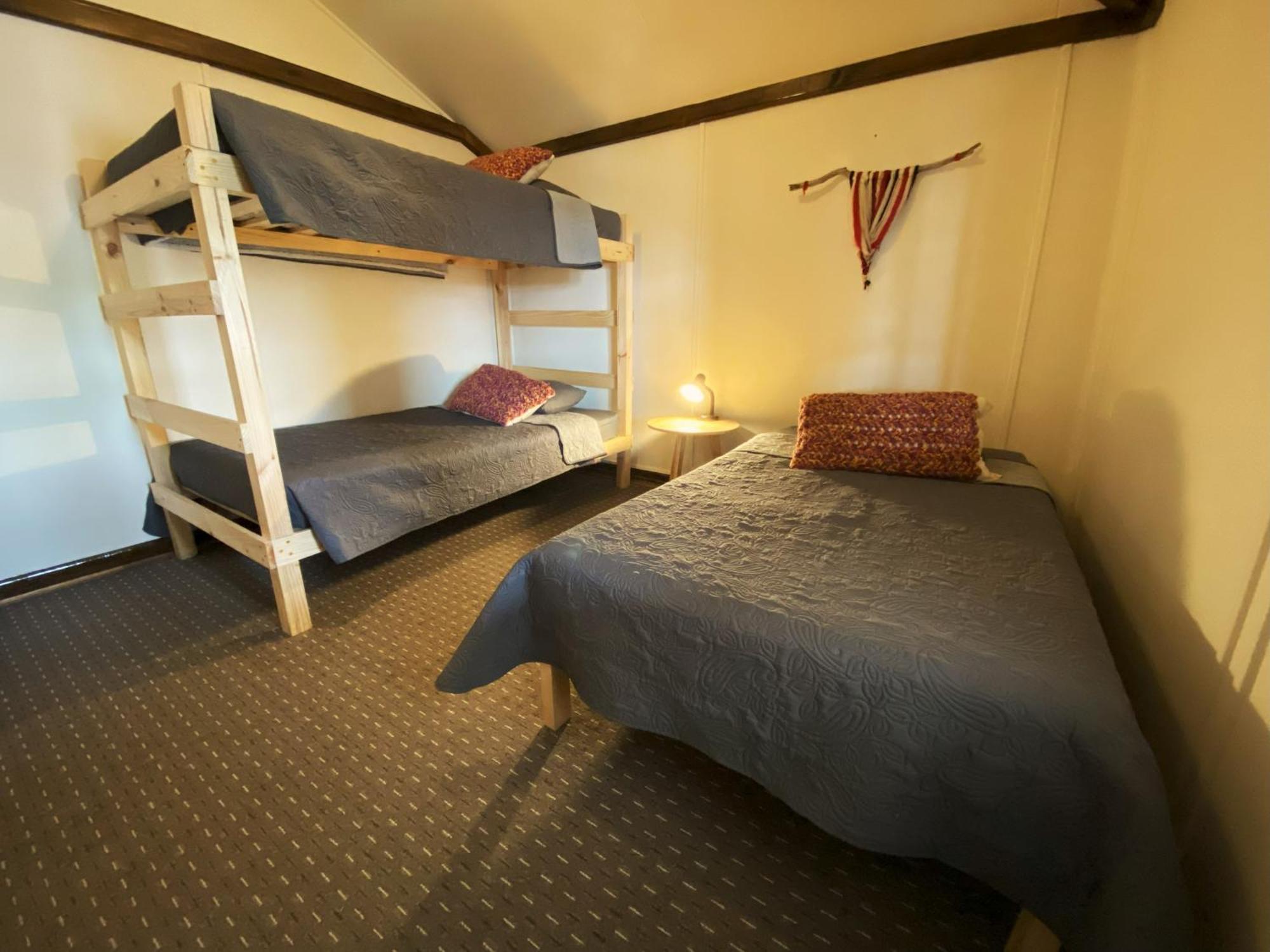 Kawi Hostel Пуерто Наталес Екстериор снимка
